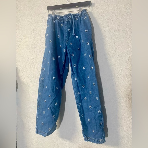 BDG Pants - BDG embroidered smiley face denim medium wash . Straight leg baggy unisex pants